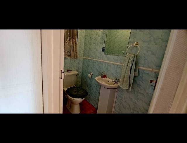 3 BEDROOM FREEHOLD FOR SALE IN KENLEAF